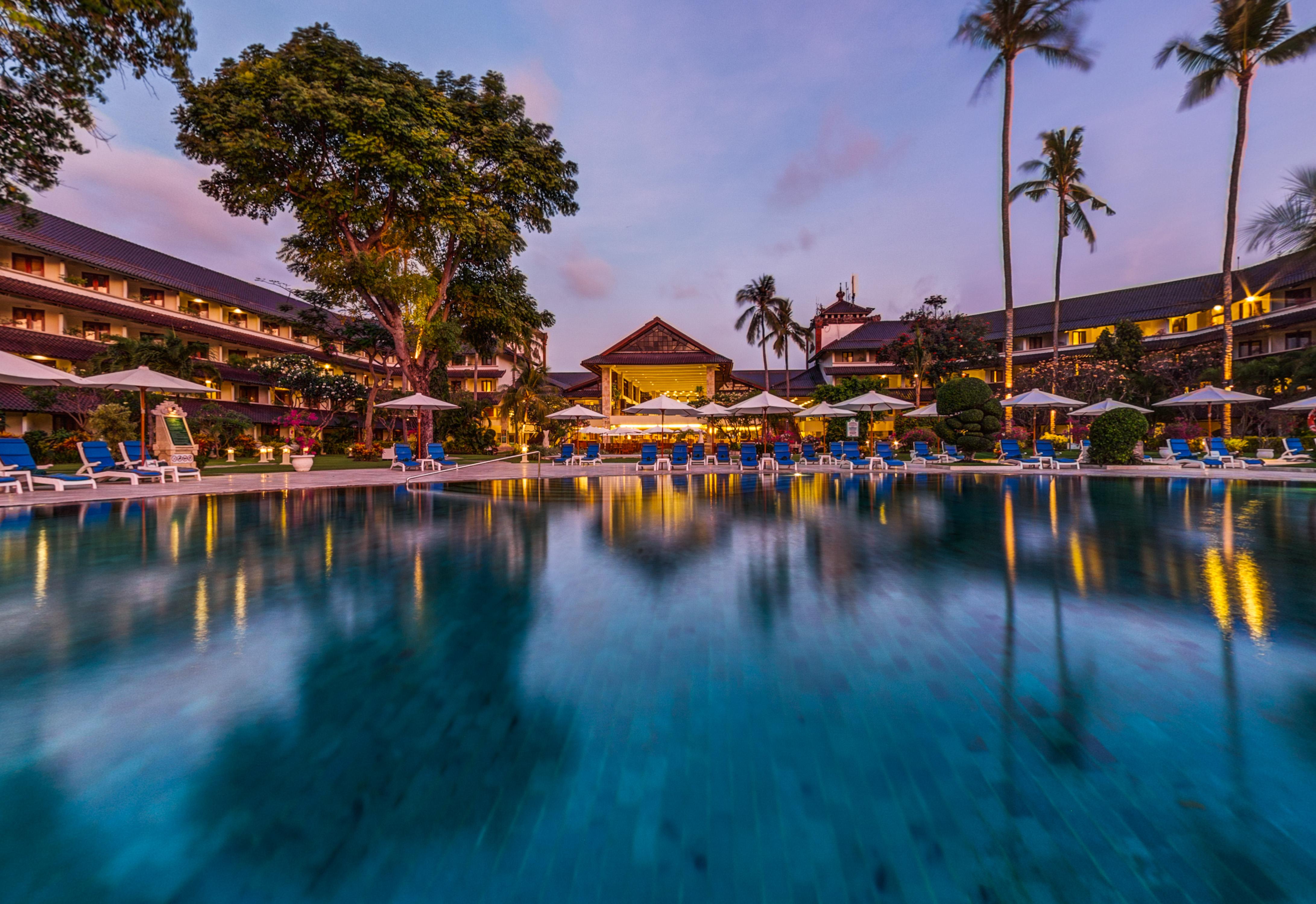 קוטה לומבוק Discovery Kartika Plaza Hotel מראה חיצוני תמונה The pool at the Le Méridien Bali Resort & Spa