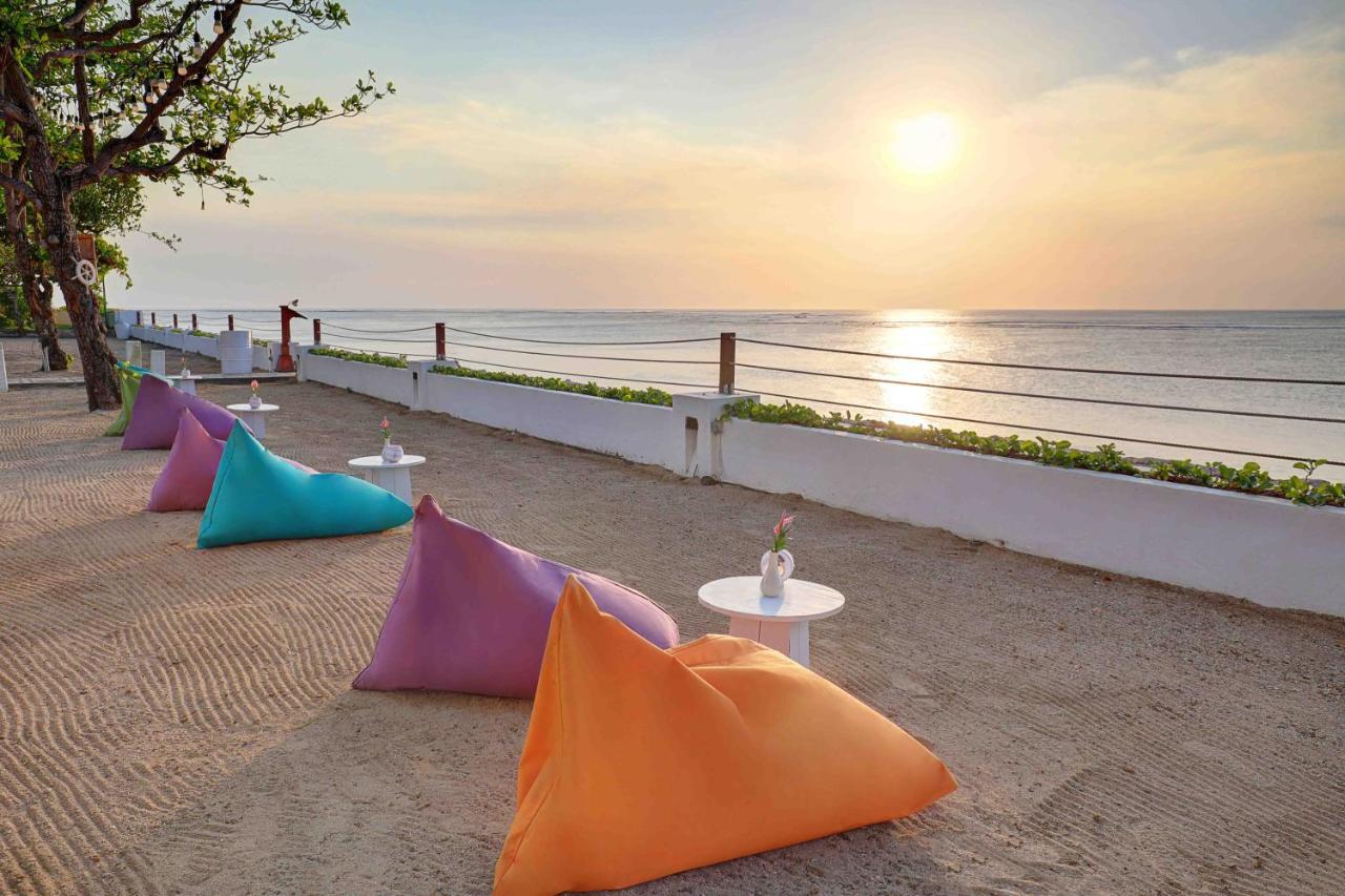 קוטה לומבוק Discovery Kartika Plaza Hotel מראה חיצוני תמונה Beach at the hotel